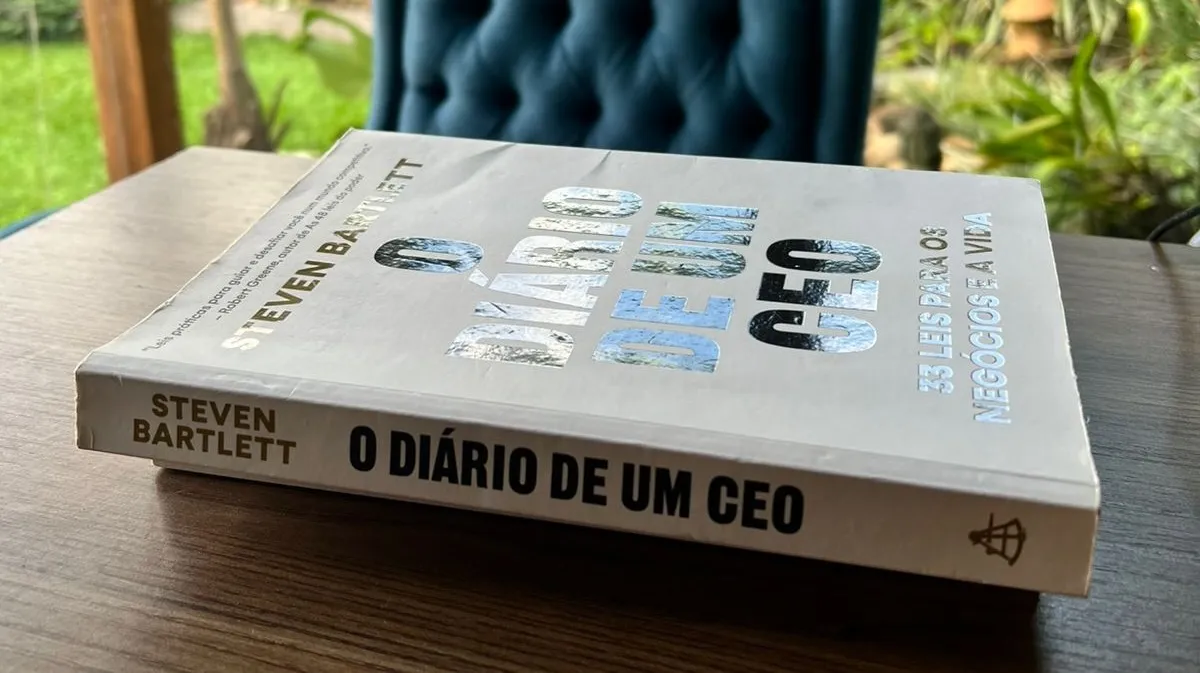 As 5 Leis que Separam Líderes que Transformam de Executivos que Apenas Sobrevivem